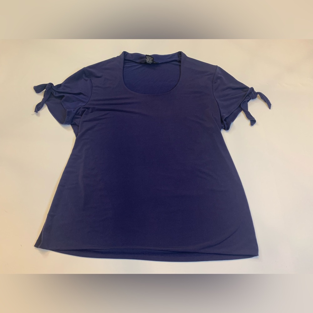 Grace Elements navy blue women’s size large short sleeve top (bin B)